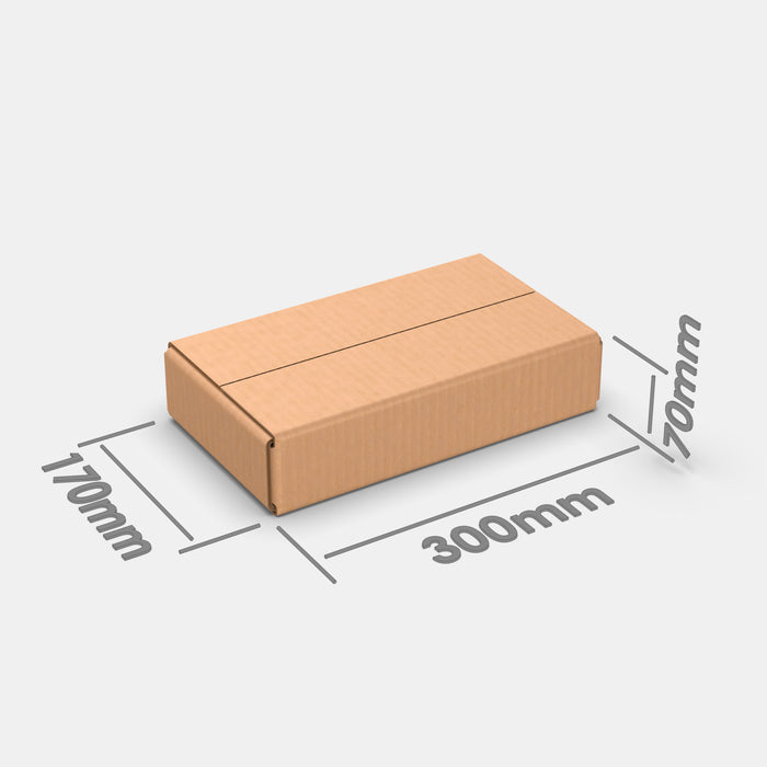 DPD XS50% parcel locker box 300×170×70 mm – closed cardboard box with dimensions labeled on white background